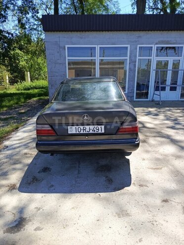 Mercedes E 200 1992, 388,000 km - 2.0 l - Xaçmaz