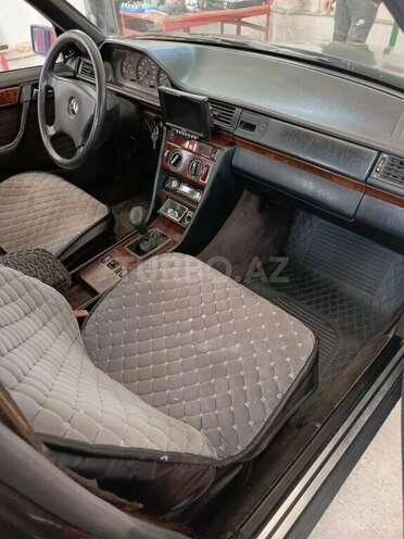 Mercedes E 200 1992, 388,000 km - 2.0 l - Xaçmaz