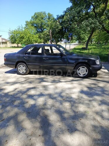 Mercedes E 200 1992, 388,000 km - 2.0 l - Xaçmaz