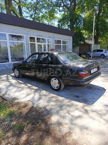 Mercedes E 200 1992, 388,000 km - 2.0 l - Xaçmaz