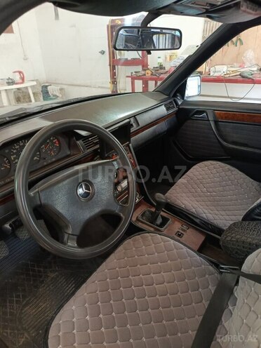 Mercedes E 200 1992, 388,000 km - 2.0 l - Xaçmaz