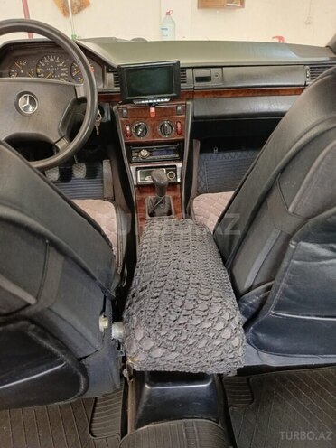 Mercedes E 200 1992, 388,000 km - 2.0 l - Xaçmaz