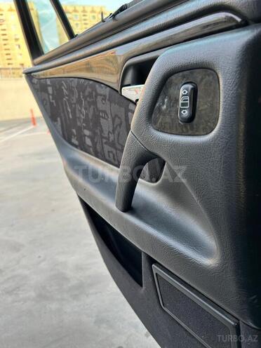 Mercedes E 240 1998, 238,000 km - 2.4 l - Bakı
