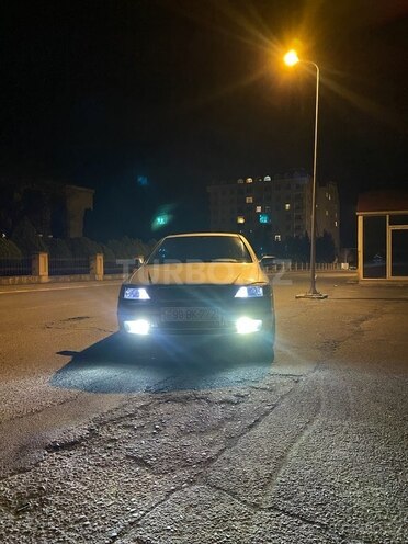 Opel Astra 1998, 285,000 km - 1.6 l - Zaqatala