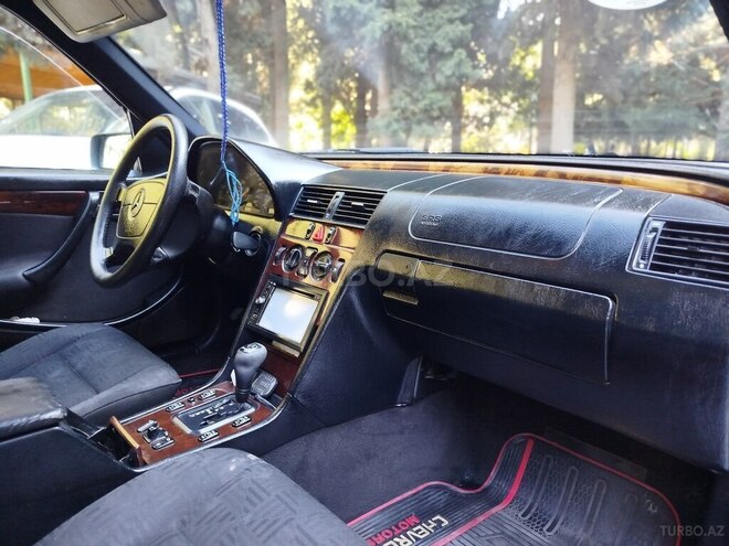 Mercedes C 180-21