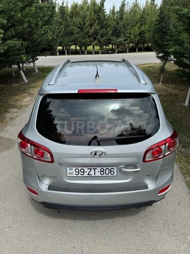 Hyundai Santa Fe-5
