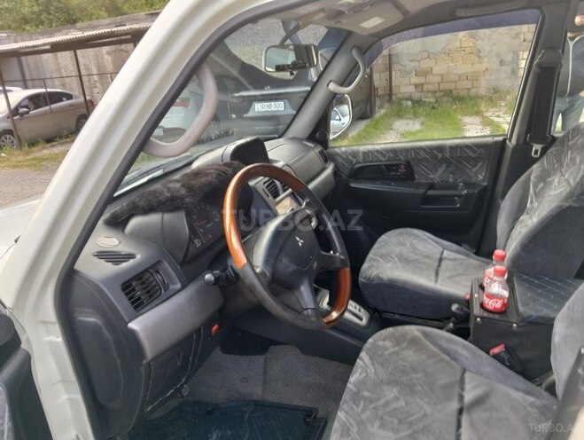 Mitsubishi Pajero io 2001, 286,085 km - 2.0 l - Bakı
