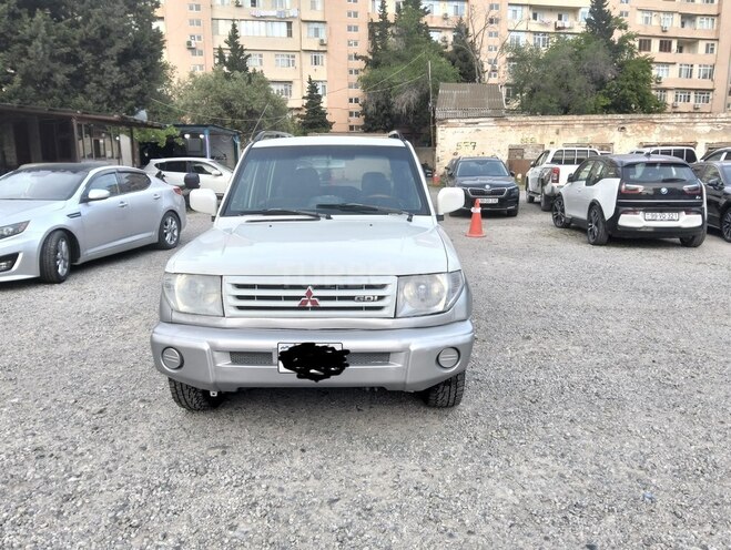 Mitsubishi Pajero io 2001, 286,085 km - 2.0 l - Bakı