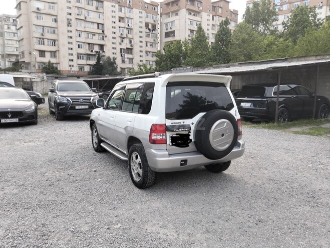 Mitsubishi Pajero io 2001, 286,085 km - 2.0 l - Bakı