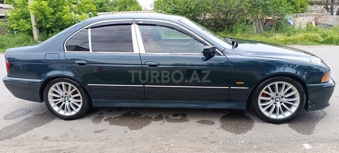 BMW 540 1997, 185,740 km - 4.4 l - Qazax
