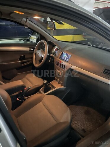 Opel Astra 2005, 202,000 km - 1.4 l - Bakı