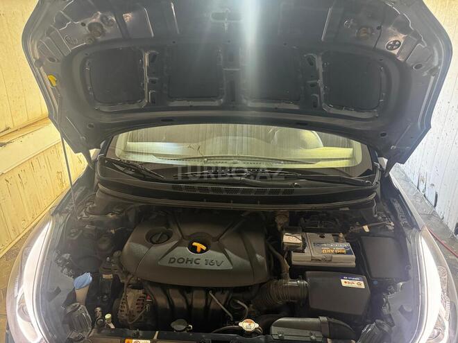 Hyundai Elantra 2015, 122,000 km - 1.8 l - Bakı