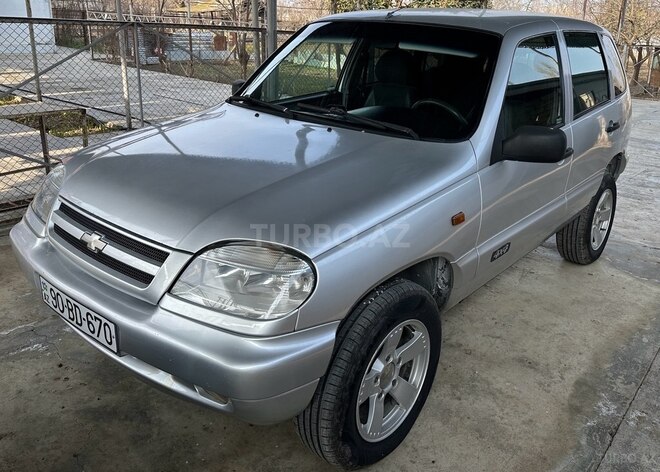 Chevrolet Niva 2007, 198,000 km - 1.7 л - Yevlax