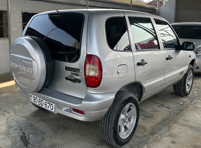 Chevrolet Niva 2007, 198,000 km - 1.7 л - Yevlax