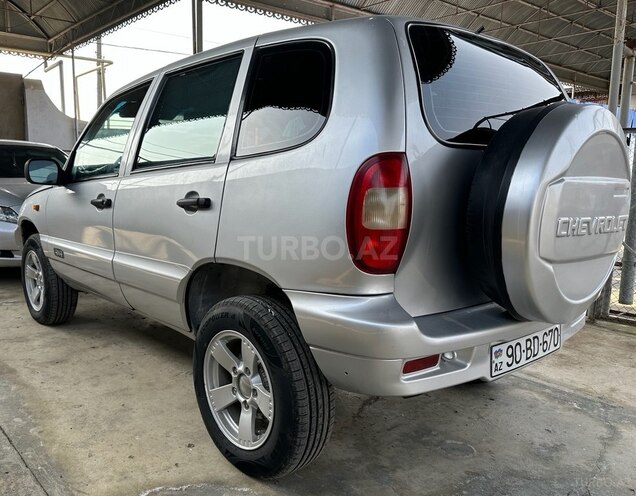 Chevrolet Niva 2007, 198,000 km - 1.7 л - Yevlax