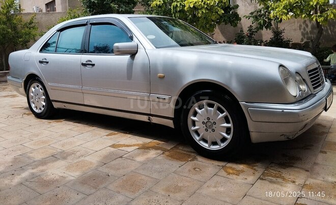 Mercedes E 230 1996, 155,000 km - 2.3 л - Bakı