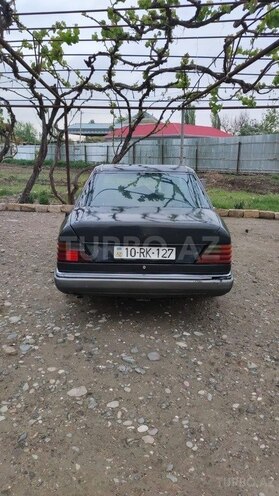 Mercedes E 230 1995, 352,870 km - 2.3 l - Şirvan