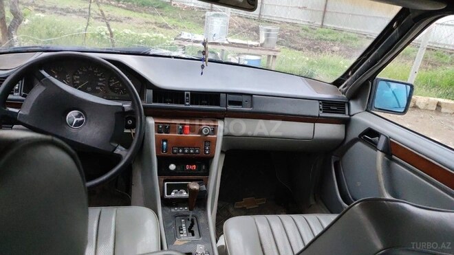 Mercedes E 230 1995, 352,870 km - 2.3 l - Şirvan