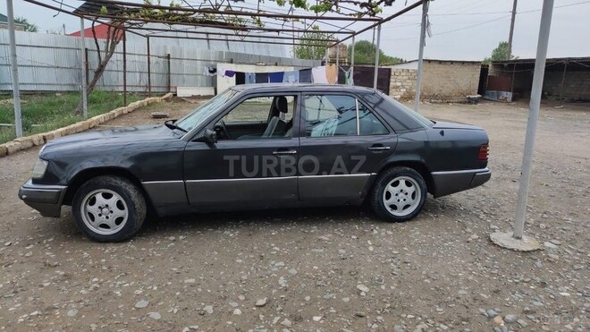 Mercedes E 230 1995, 352,870 km - 2.3 l - Şirvan