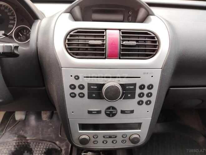 Opel Corsa 2005, 370,000 km - 1.2 l - Gəncə