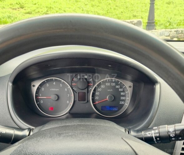 Hyundai i20 2011, 134,500 km - 1.4 l - Şəki