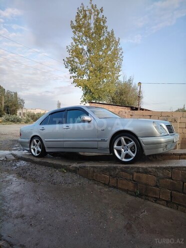 Mercedes E 280 1999, 493,966 km - 2.8 l - Şirvan
