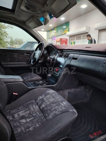 Mercedes E 280 1999, 493,966 km - 2.8 l - Şirvan