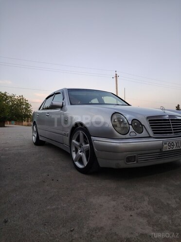 Mercedes E 280 1999, 493,966 km - 2.8 l - Şirvan