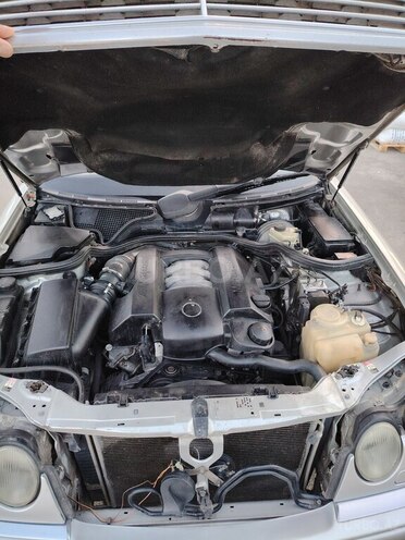 Mercedes E 280 1999, 493,966 km - 2.8 l - Şirvan