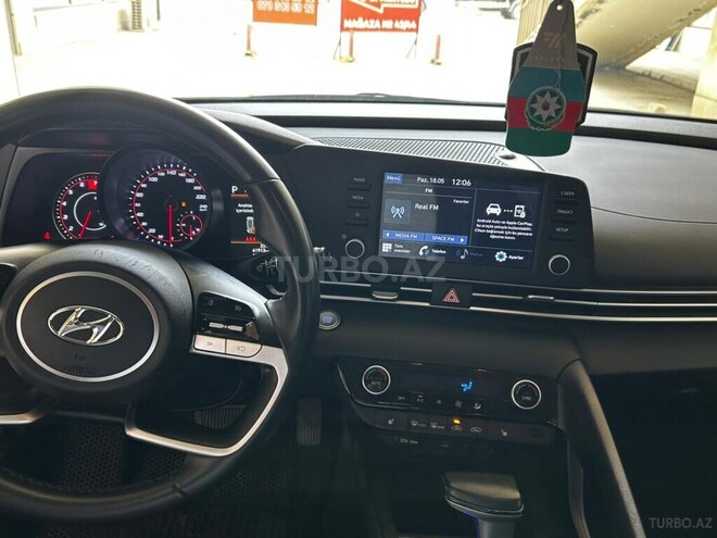 Hyundai Elantra 2022, 61,000 km - 2.0 л - Bakı