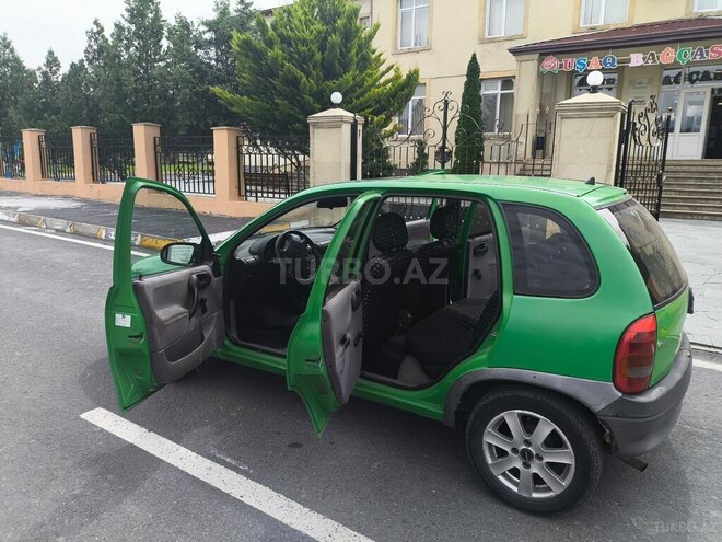 Opel Corsa 1997, 198,000 km - 1.4 l - Zaqatala