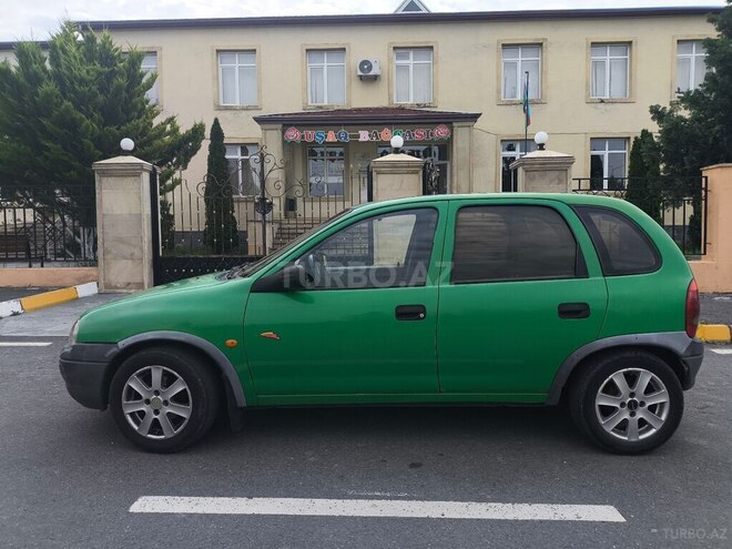 Opel Corsa 1997, 198,000 km - 1.4 l - Zaqatala