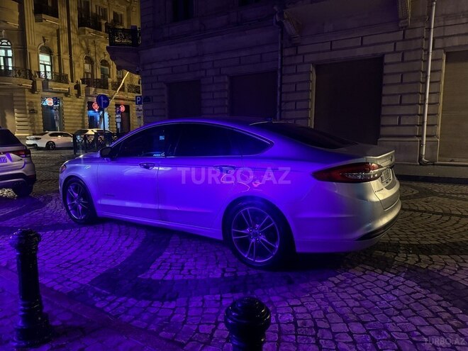Ford Fusion (North America) 2017, 143,000 km - 2.0 л - Bakı