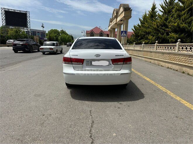 Hyundai Sonata 2009, 328,000 km - 2.4 l - Quba
