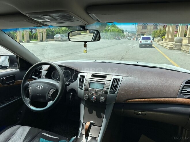 Hyundai Sonata 2009, 328,000 km - 2.4 l - Quba