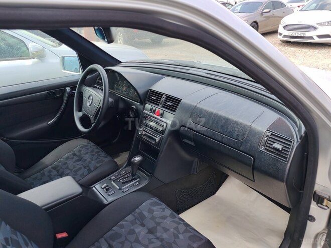Mercedes C 200 2000, 282,500 km - 2.0 л - Gəncə