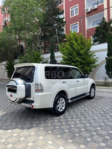 Mitsubishi Pajero 2011, 232,000 km - 3.5 л - Bakı