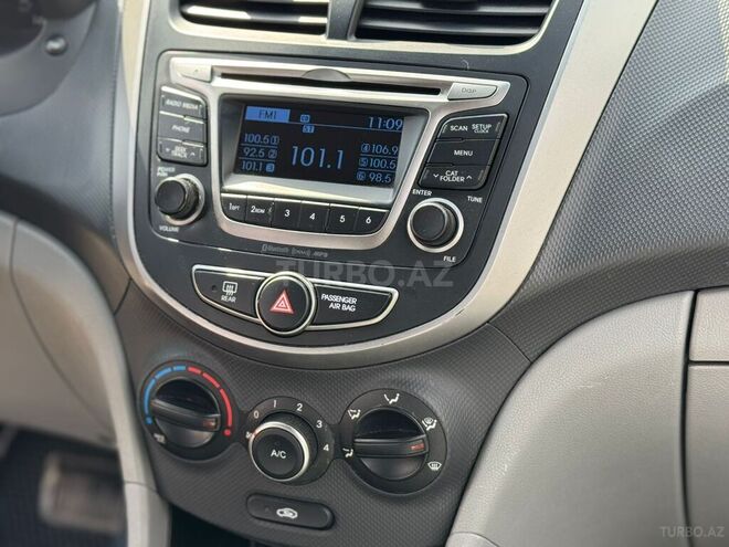 Hyundai Accent 2015, 172,200 km - 1.6 l - Bakı