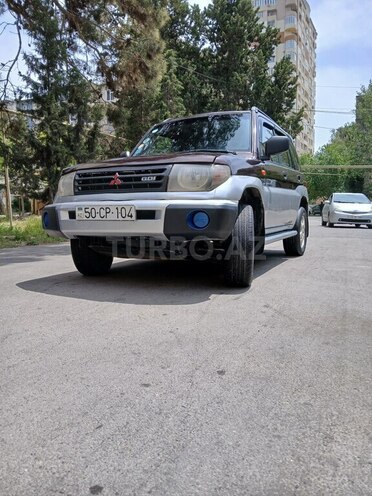 Mitsubishi Pajero io 1999, 100,000 km - 1.8 л - Bakı