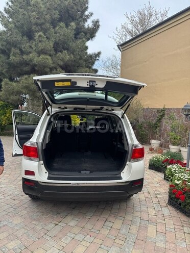 Toyota Highlander-4