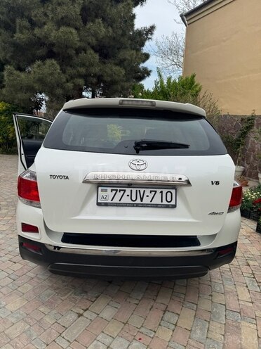Toyota Highlander-3