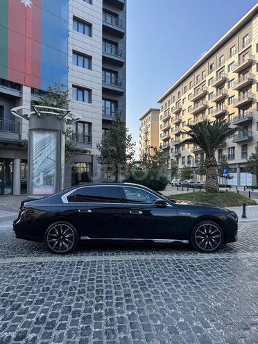 BMW i7 M70 2023, 12,000 km - 0.0 l - Bakı