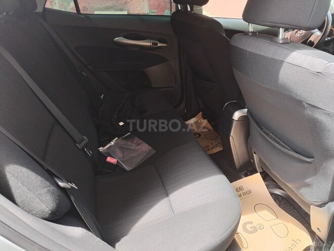 Toyota Auris 2008, 200,000 km - 1.4 л - Bakı
