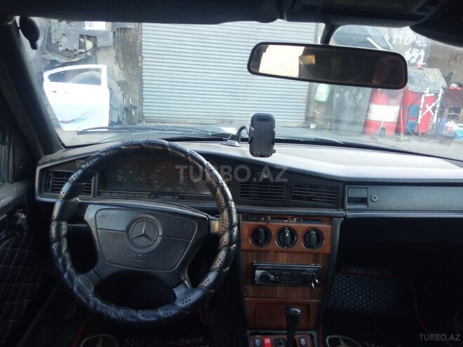 Mercedes 190 1993, 256,000 km - 2.5 l - Lənkəran