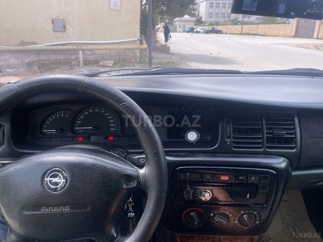 Opel Vectra 1996, 178,000 km - 1.6 l - Bakı