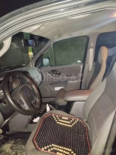 Ford Escape 2001, 327,538 km - 3.0 l - Xaçmaz
