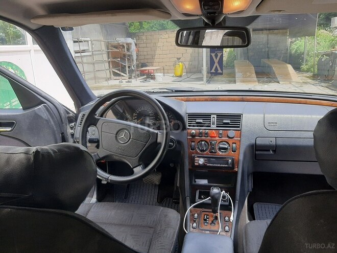 Mercedes C 240 1999, 329,000 km - 2.4 л - Ağsu