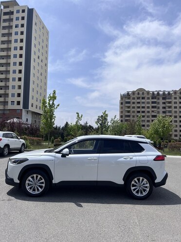 Toyota Corolla Cross 2024, 9,500 km - 2.0 л - Bakı