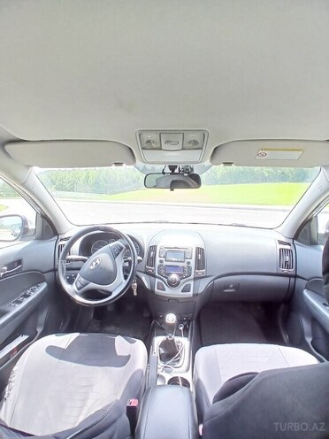 Hyundai i30 2011, 275,000 km - 1.6 l - Bakı