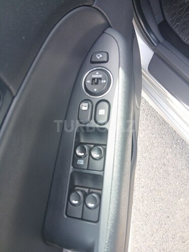 Hyundai i30 2011, 275,000 km - 1.6 l - Bakı